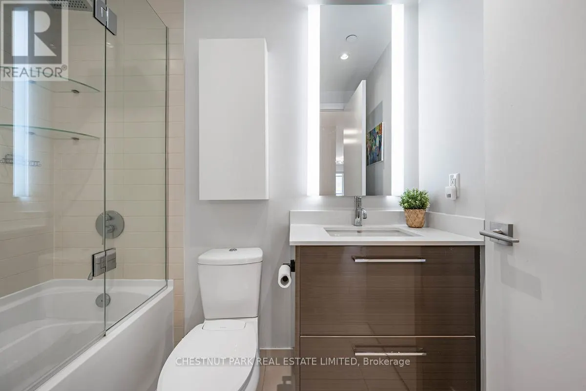 304 - 835 ST. CLAIR AVENUE W