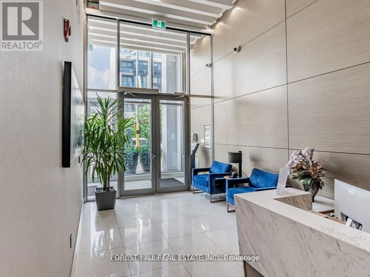 304 - 835 ST. CLAIR AVENUE W