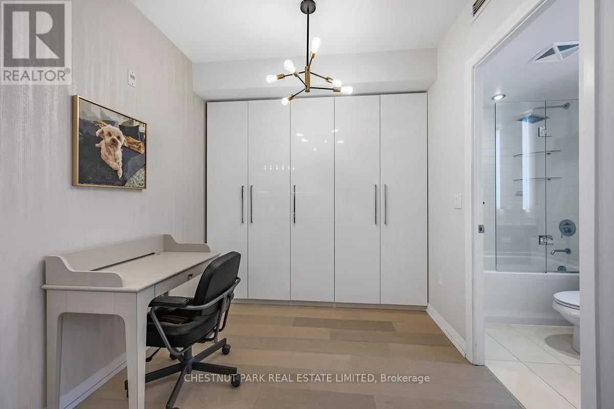 304 - 835 ST. CLAIR AVENUE W