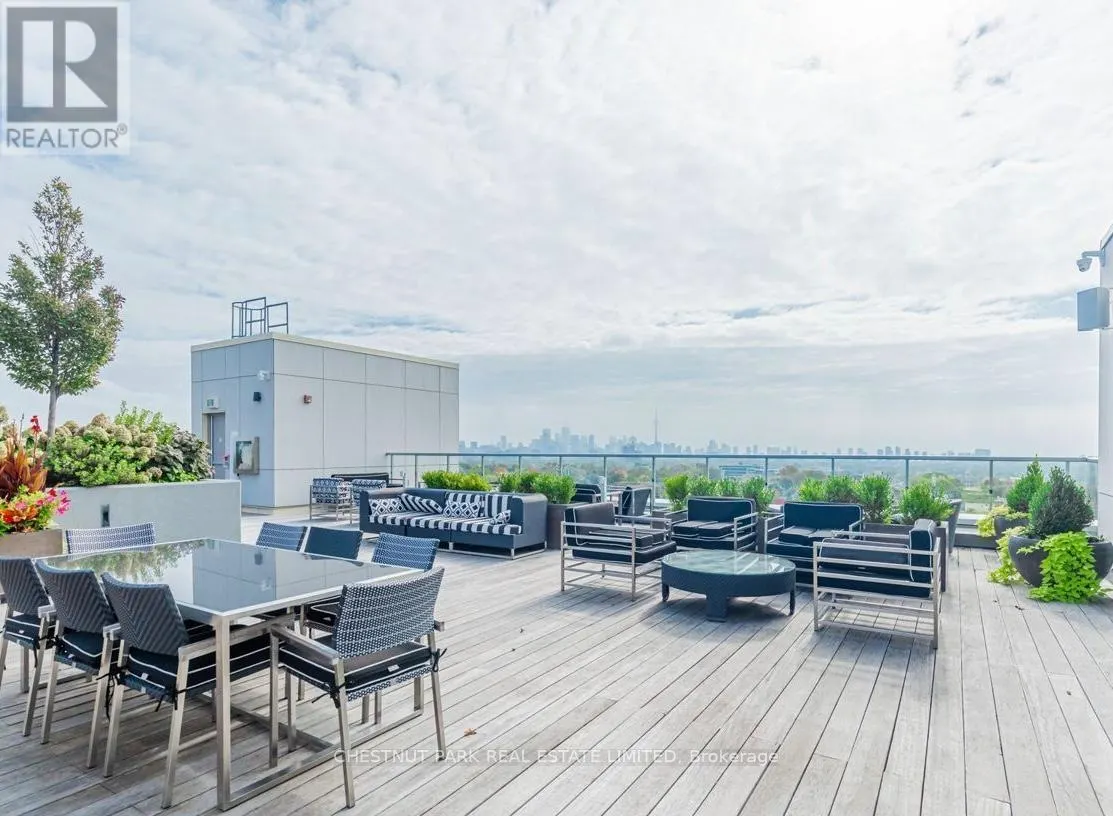 304 - 835 ST. CLAIR AVENUE W
