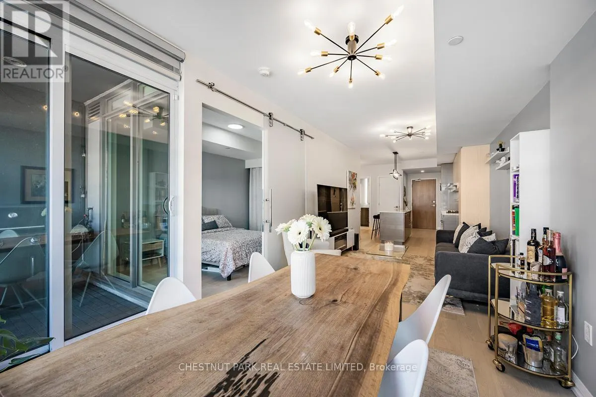 304 - 835 ST. CLAIR AVENUE W