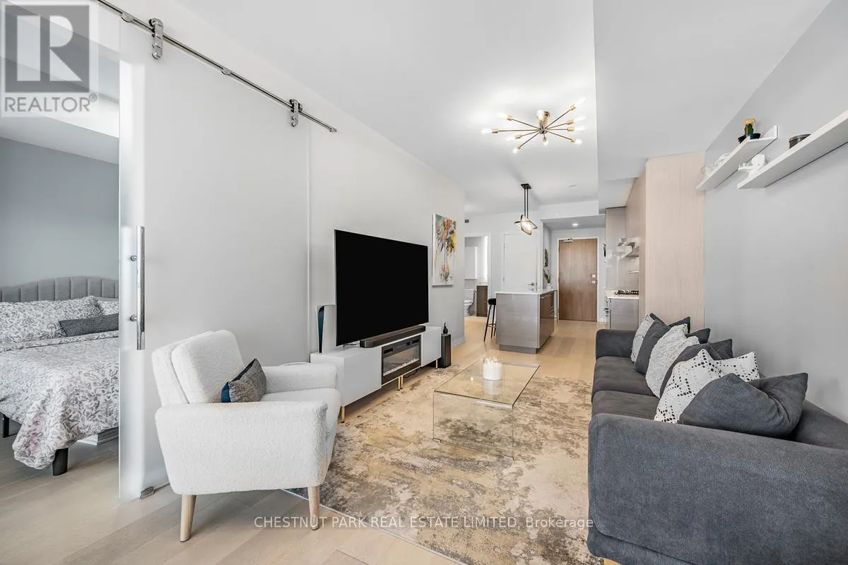 304 - 835 ST. CLAIR AVENUE W