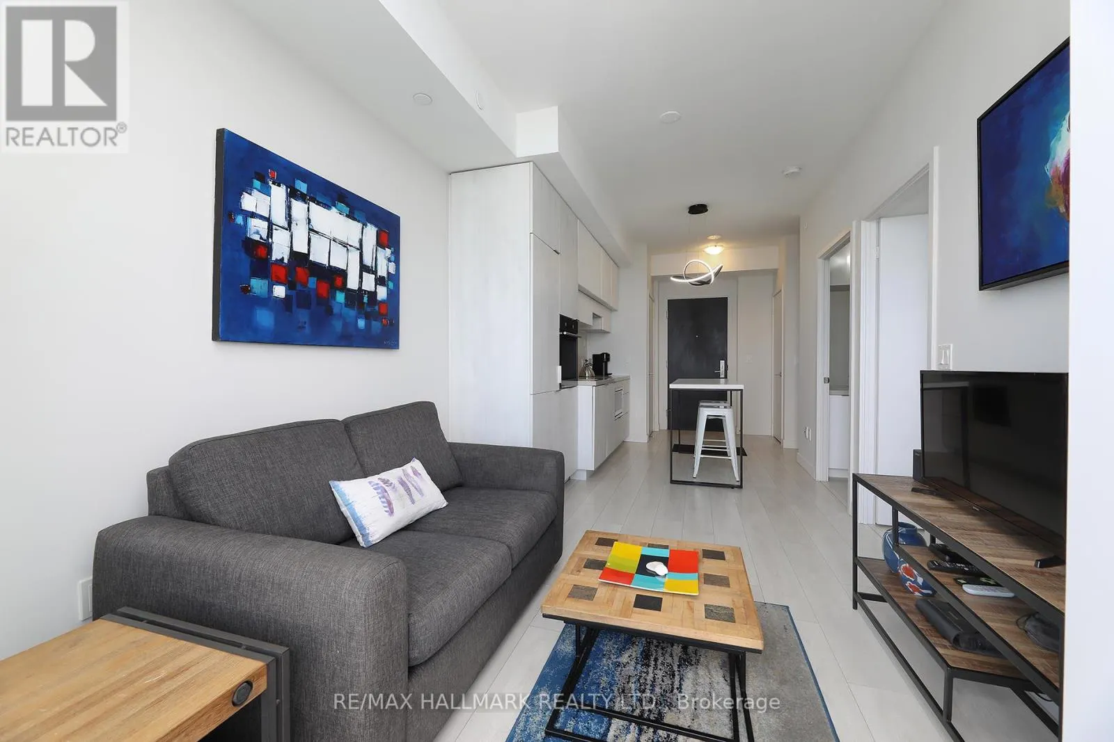 5009 - 8 EGLINTON AVENUE E