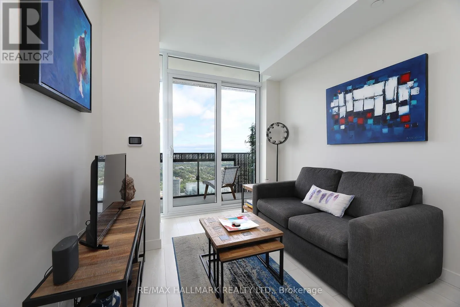 5009 - 8 EGLINTON AVENUE E