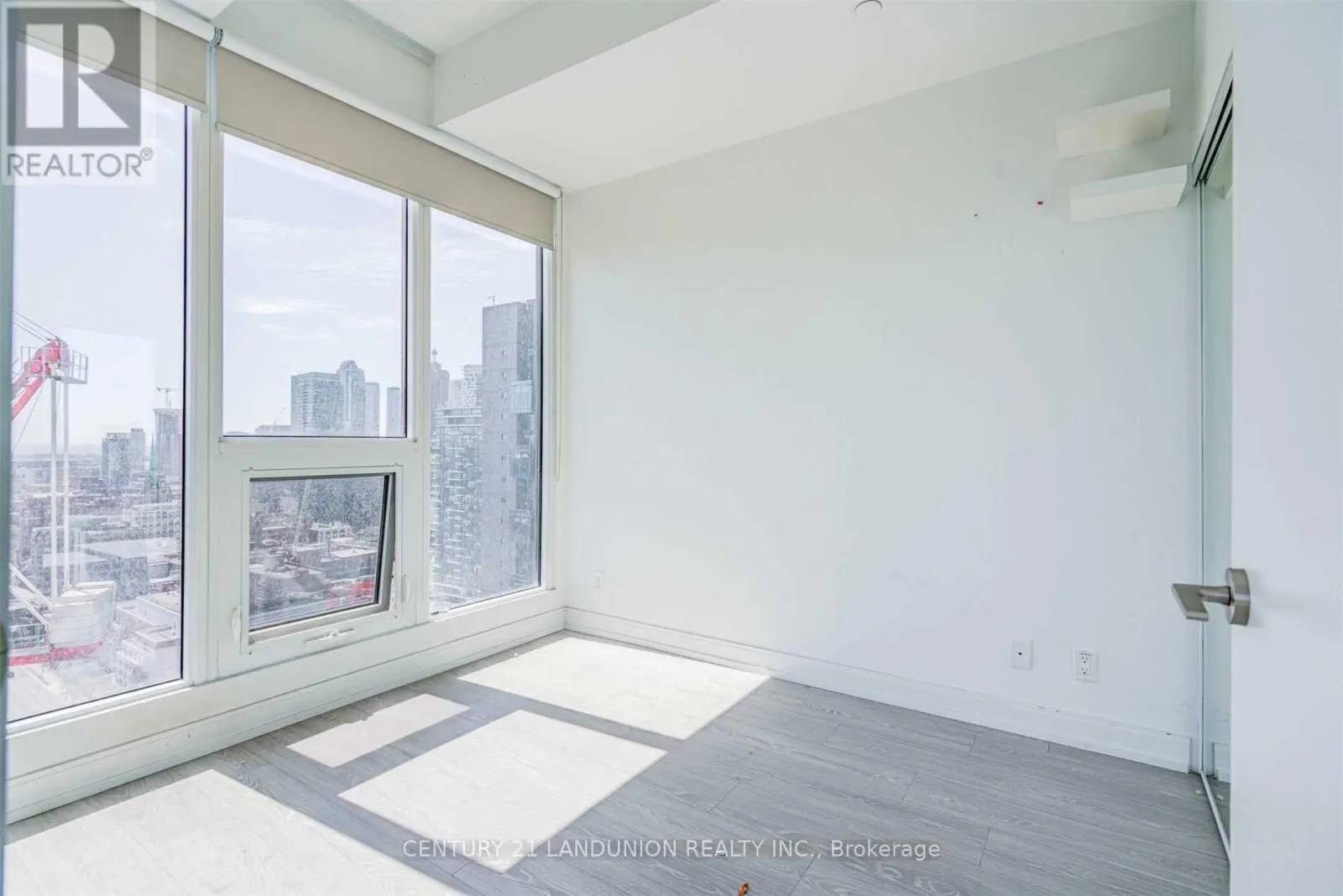 2905 - 181 DUNDAS STREET E
