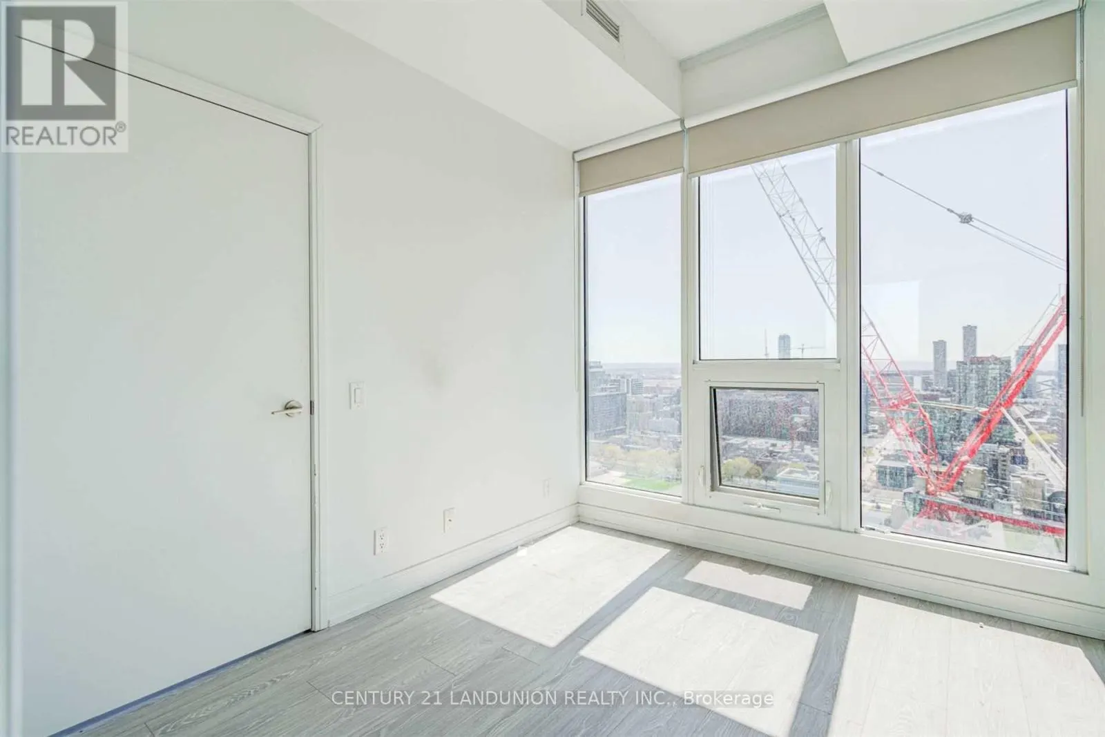 2905 - 181 DUNDAS STREET E