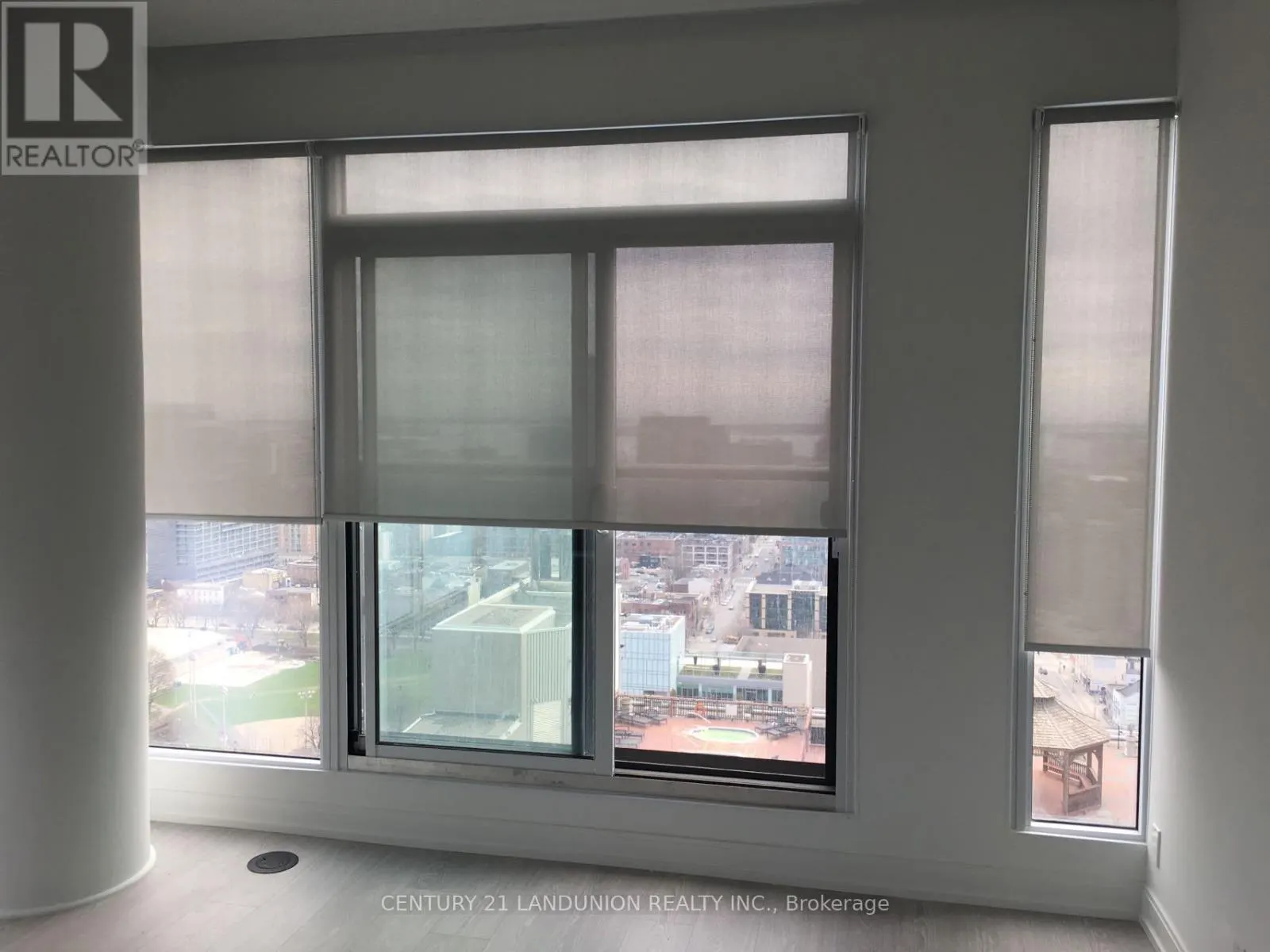 2905 - 181 DUNDAS STREET E