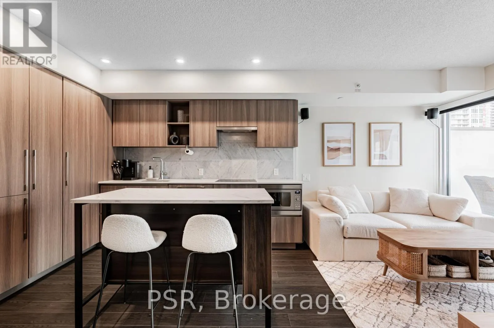 2310 - 19 BATHURST STREET