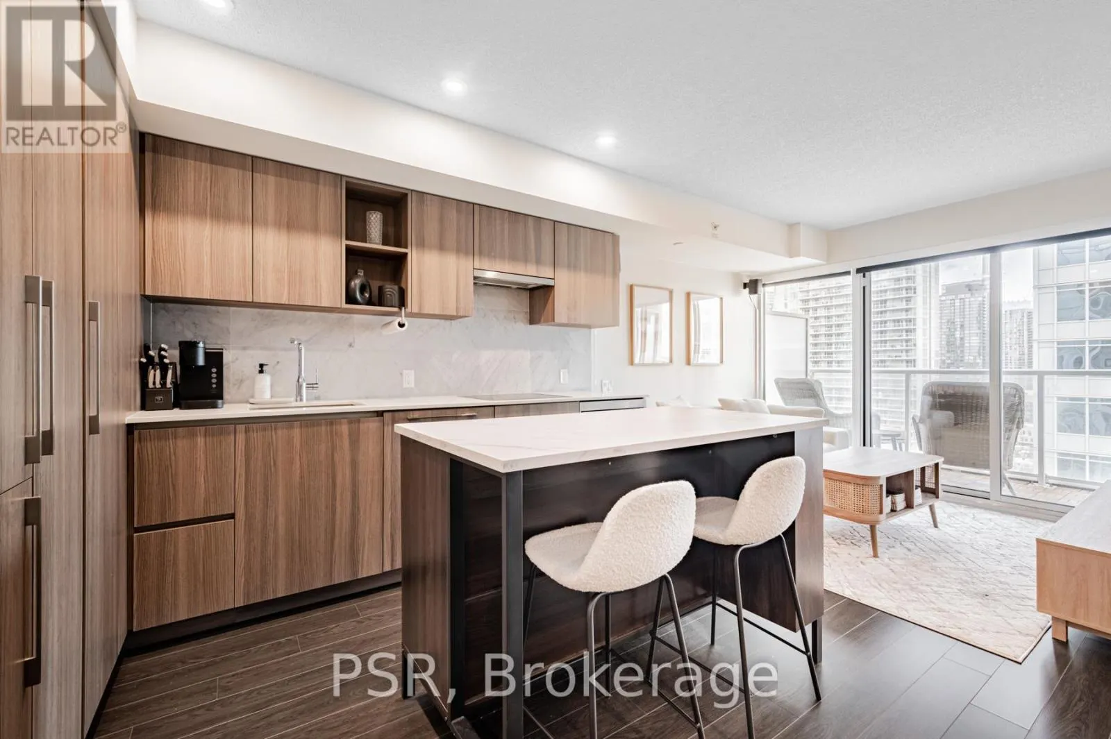 2310 - 19 BATHURST STREET