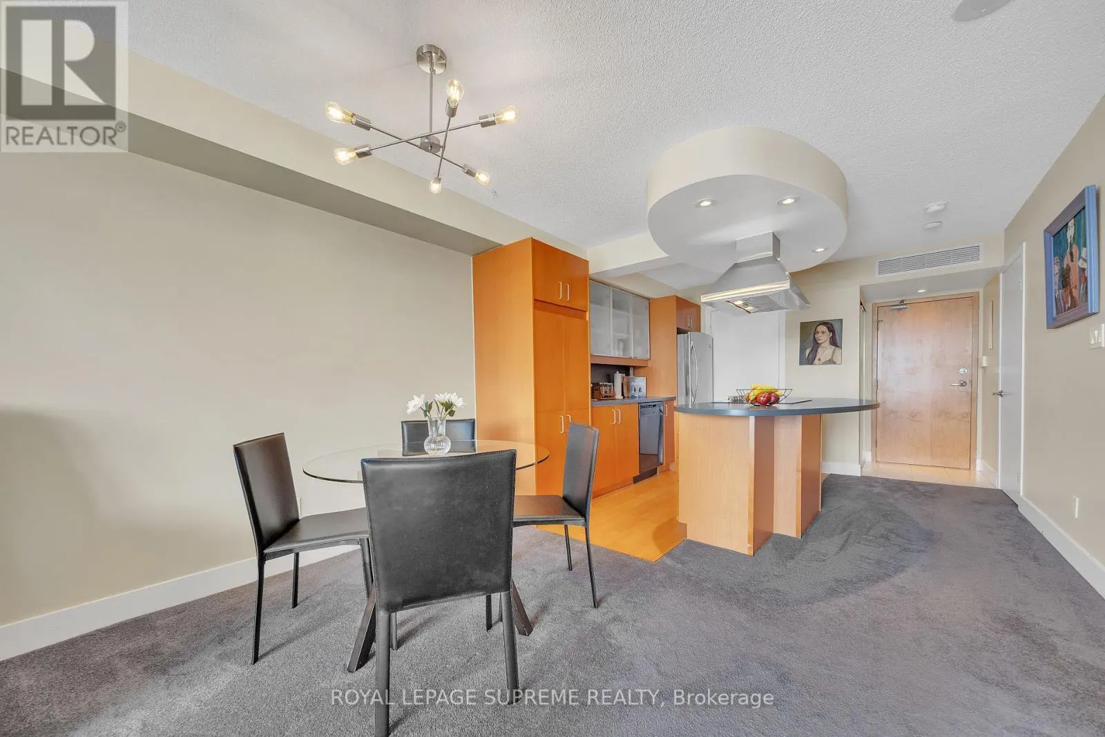 416 - 550 QUEENS QUAY W