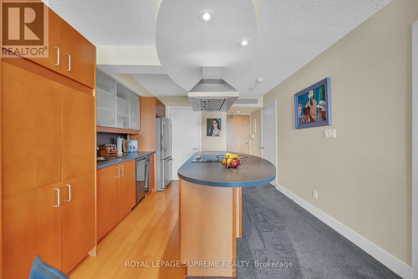 416 - 550 QUEENS QUAY W