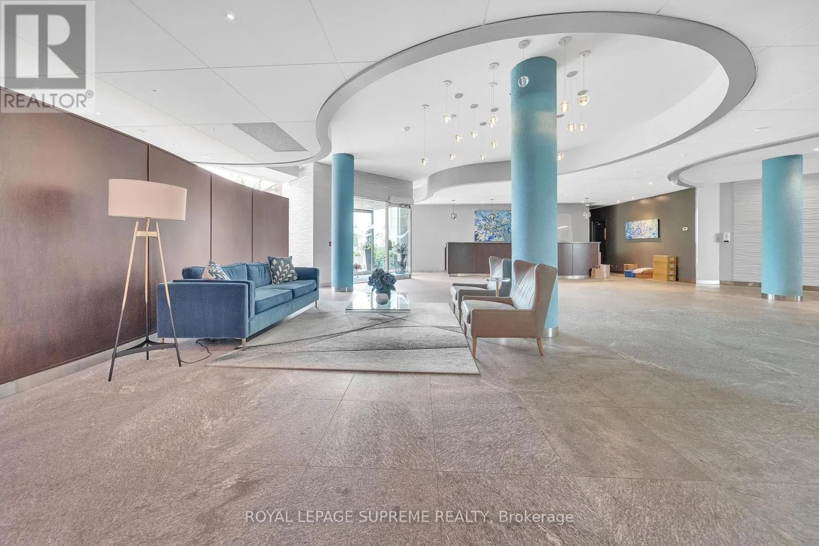 416 - 550 QUEENS QUAY W