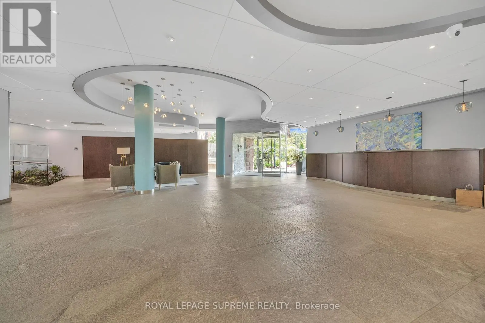 416 - 550 QUEENS QUAY W