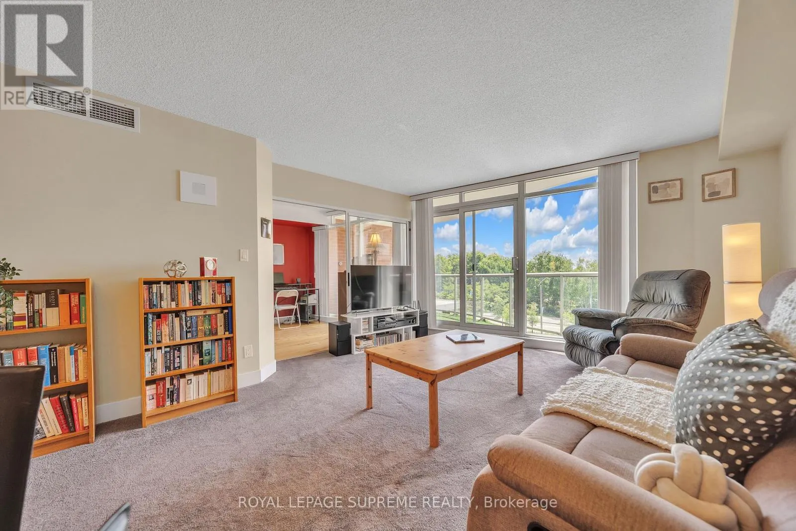 416 - 550 QUEENS QUAY W