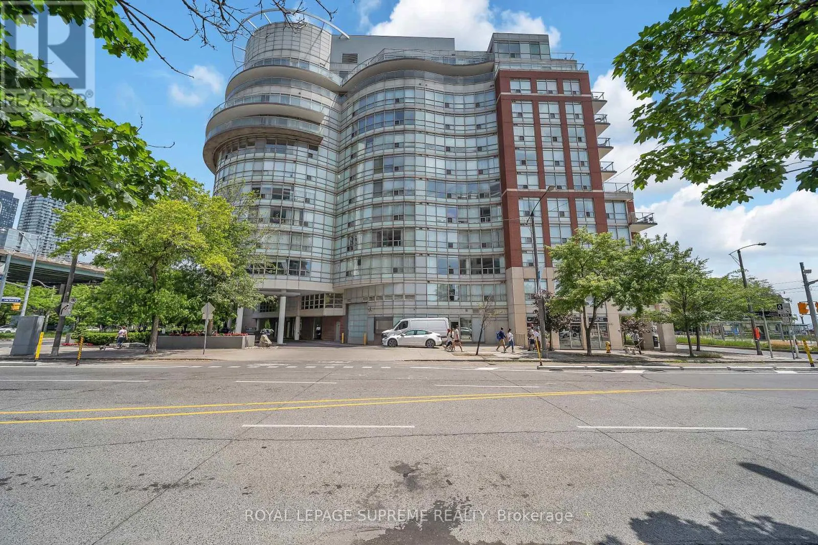 416 - 550 QUEENS QUAY W