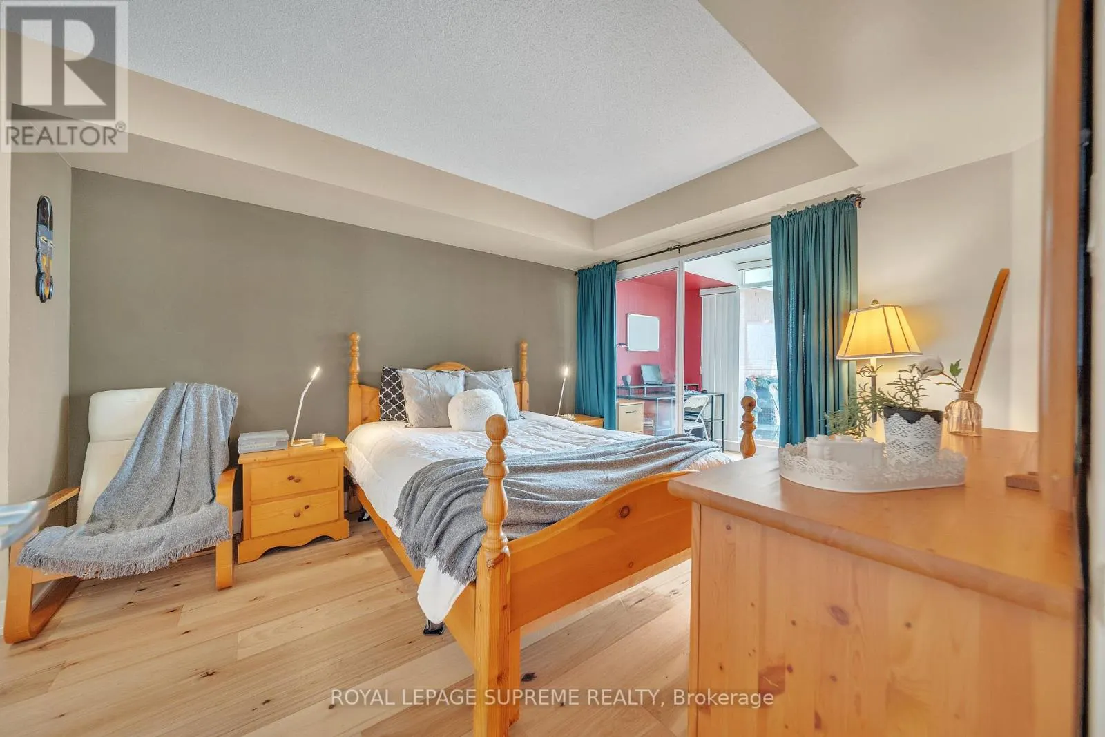 416 - 550 QUEENS QUAY W