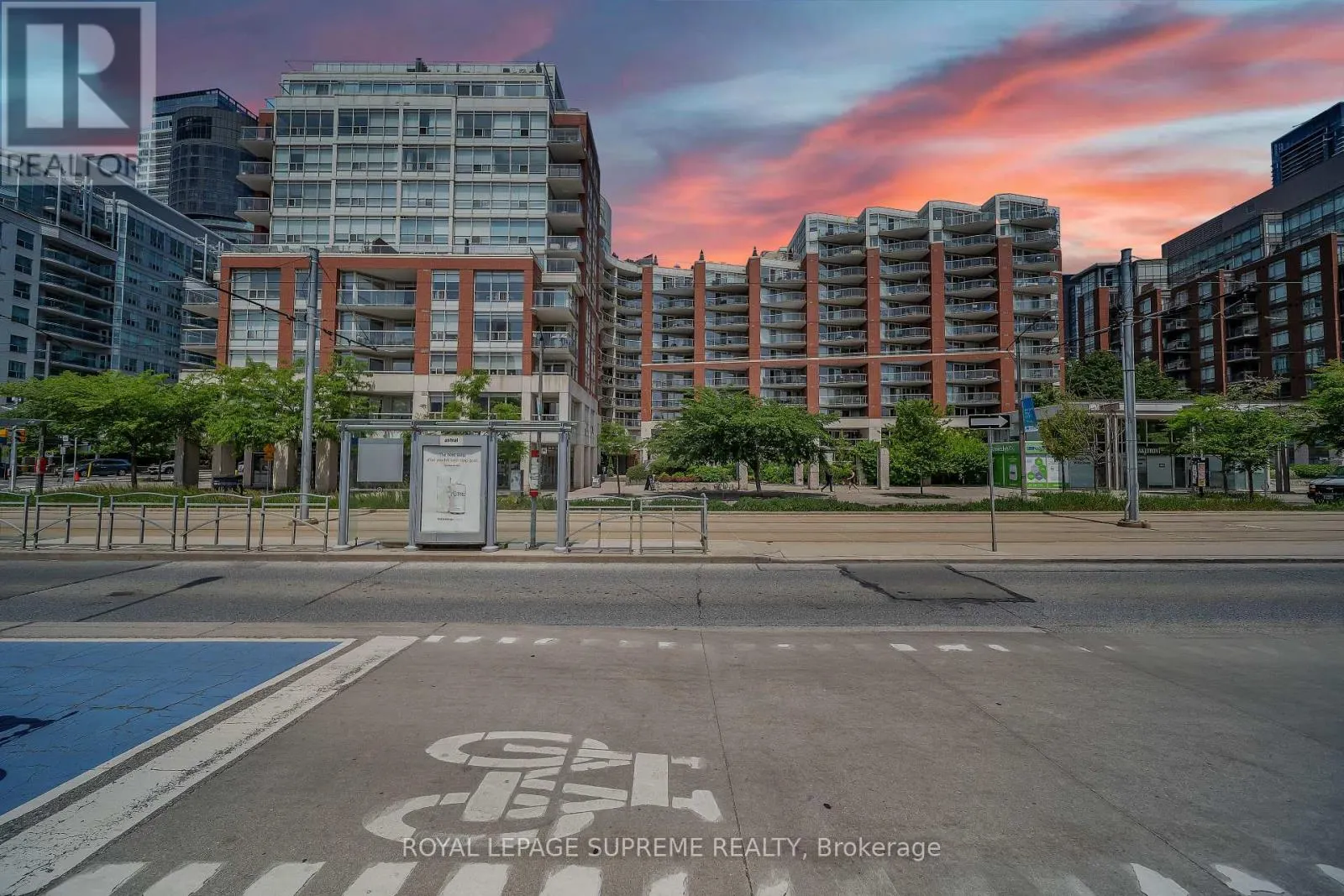 416 - 550 QUEENS QUAY W
