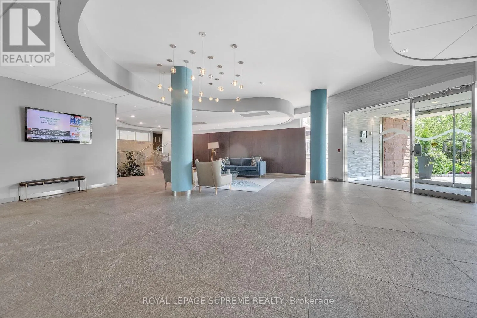 416 - 550 QUEENS QUAY W
