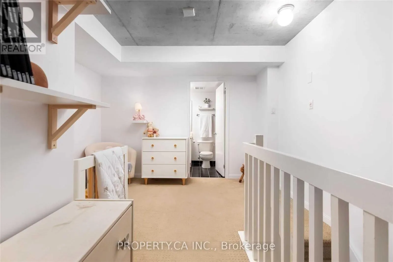 302 - 954 KING STREET W