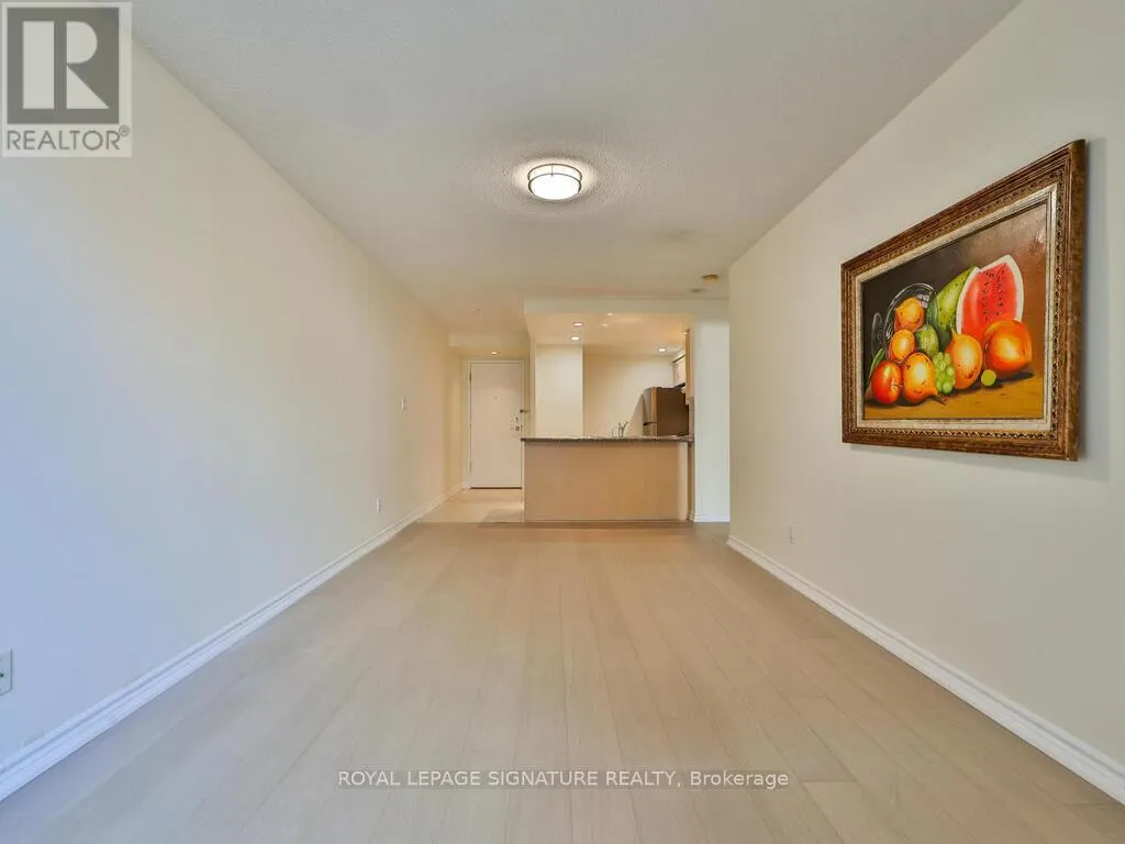 318 - 168 SIMCOE STREET