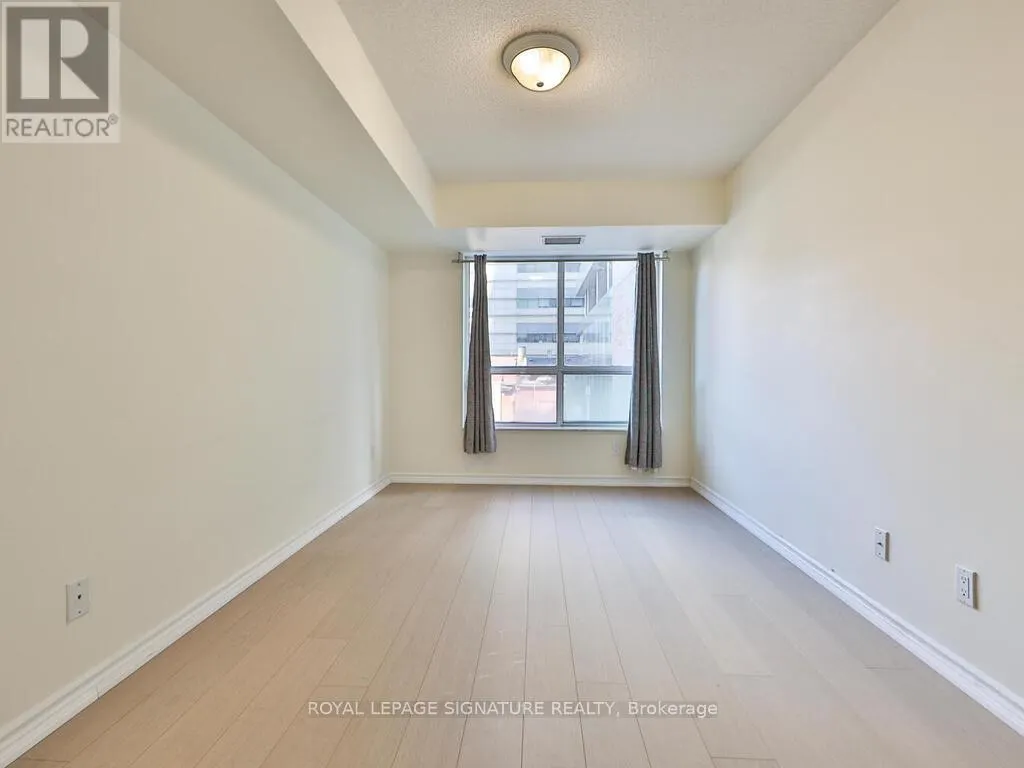 318 - 168 SIMCOE STREET