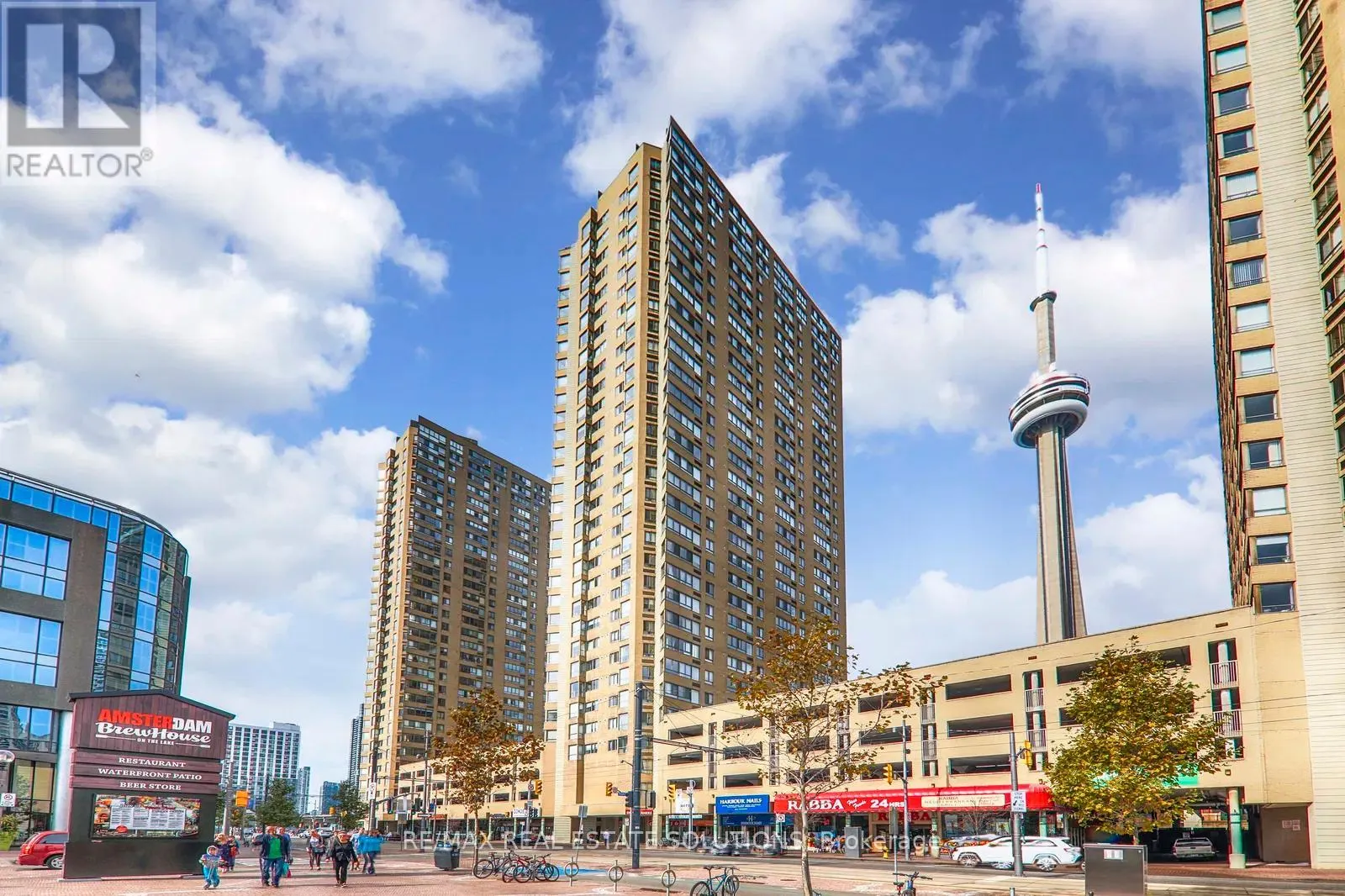 2804 - 260 QUEENS QUAY W