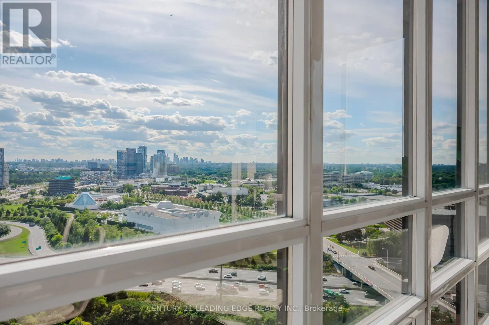 PH303 - 135 WYNFORD DRIVE