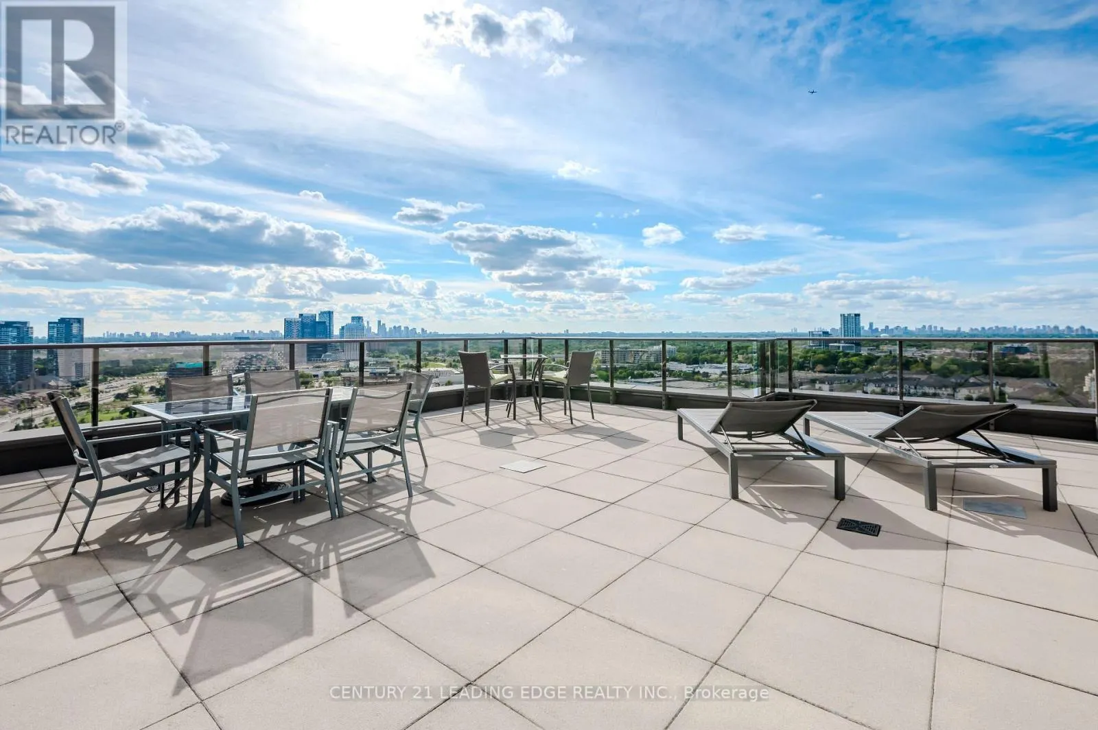 PH303 - 135 WYNFORD DRIVE