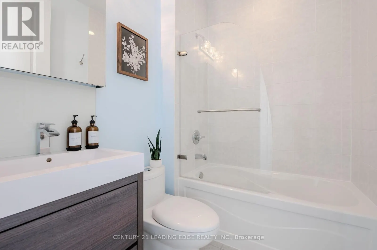 PH303 - 135 WYNFORD DRIVE