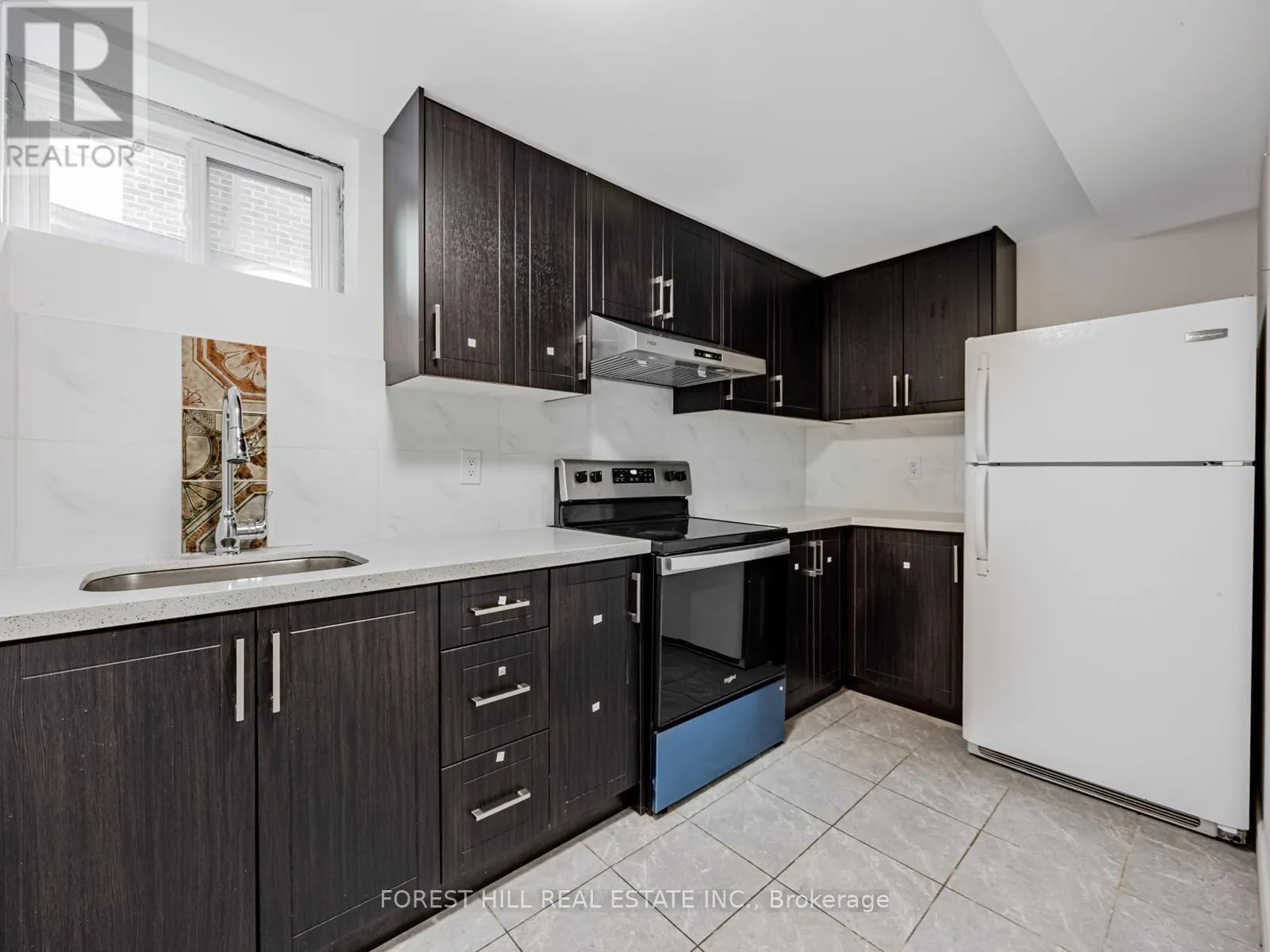 16 CLAYLAND DRIVE