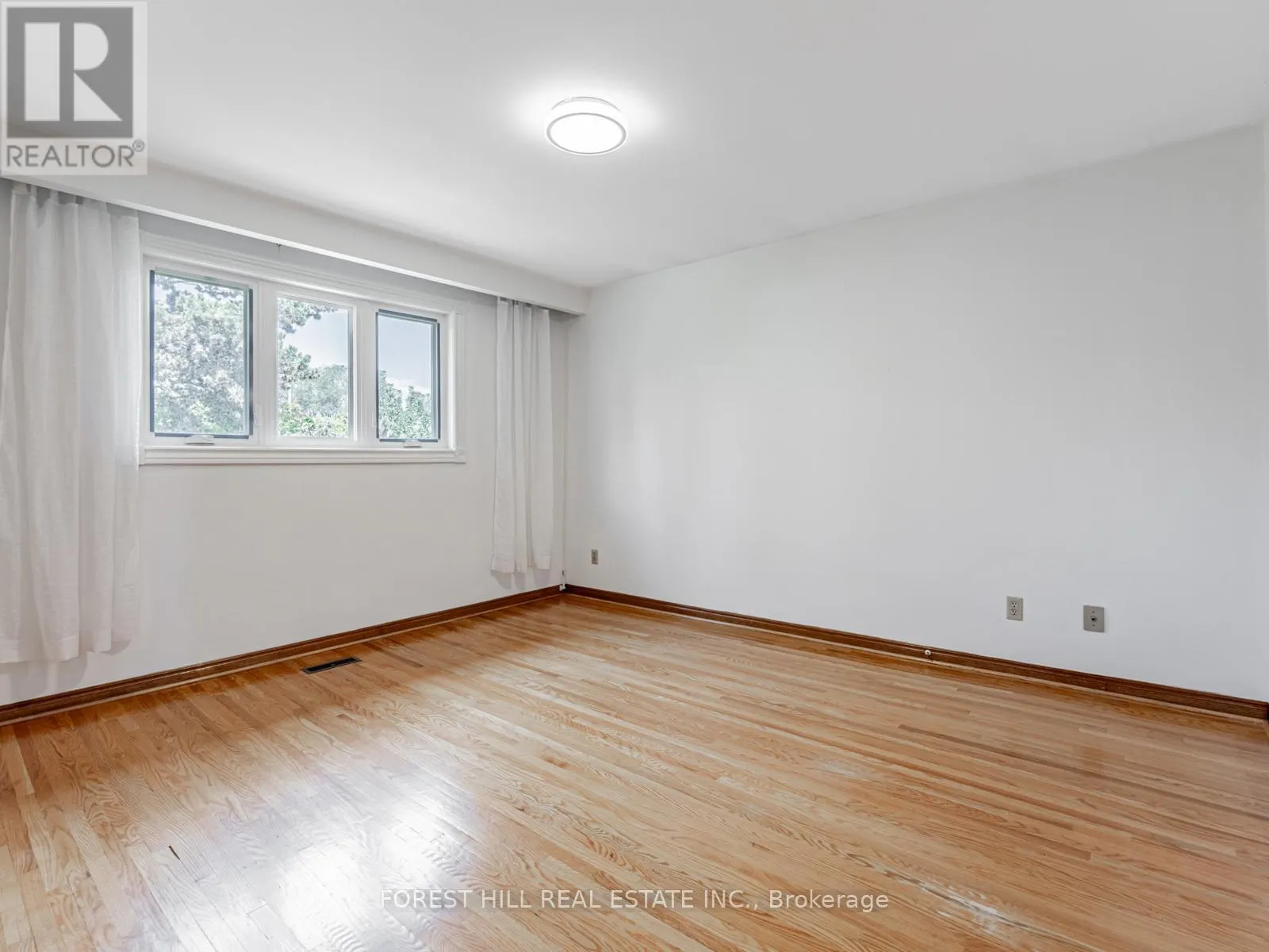 16 CLAYLAND DRIVE