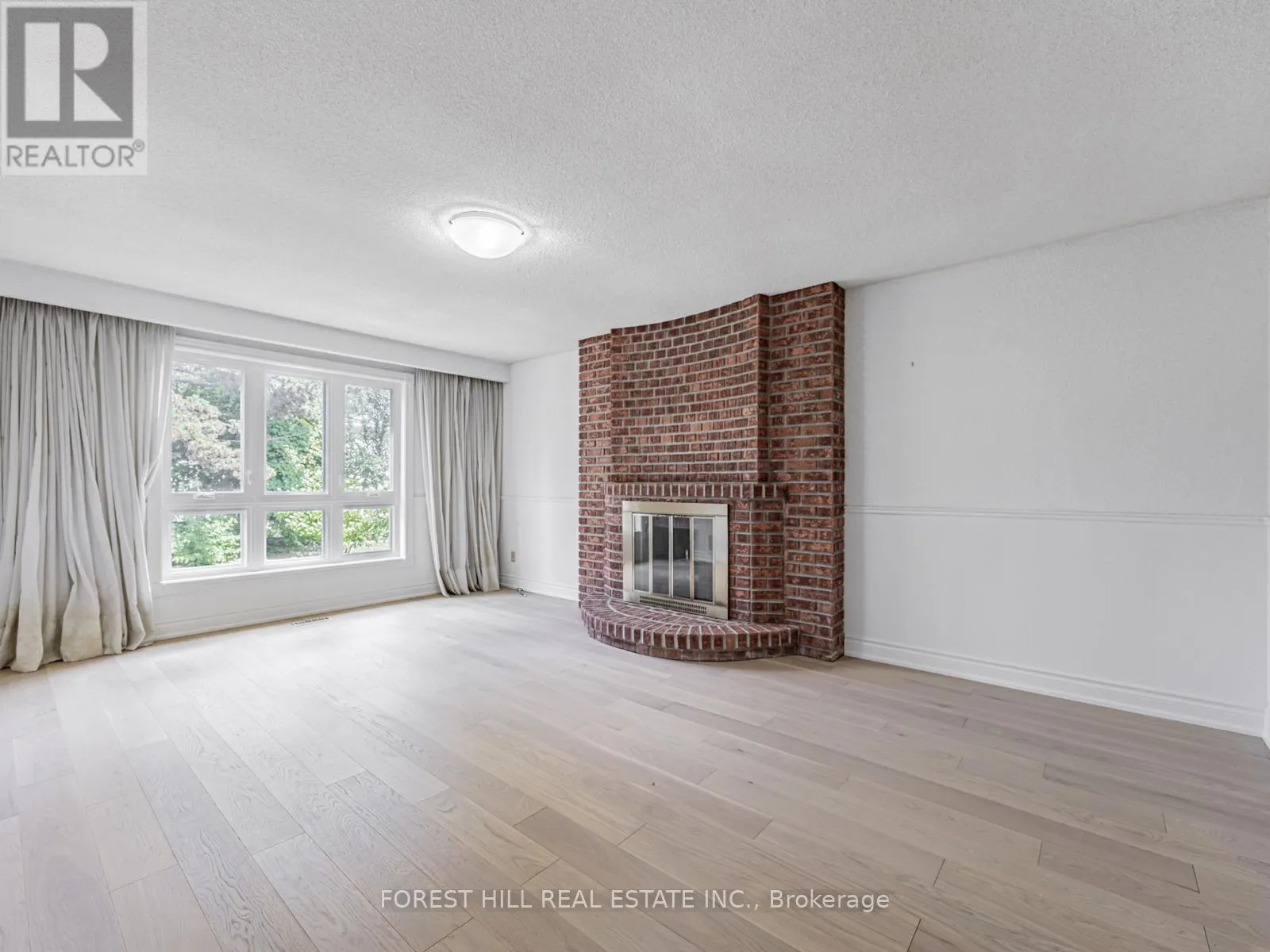 16 CLAYLAND DRIVE