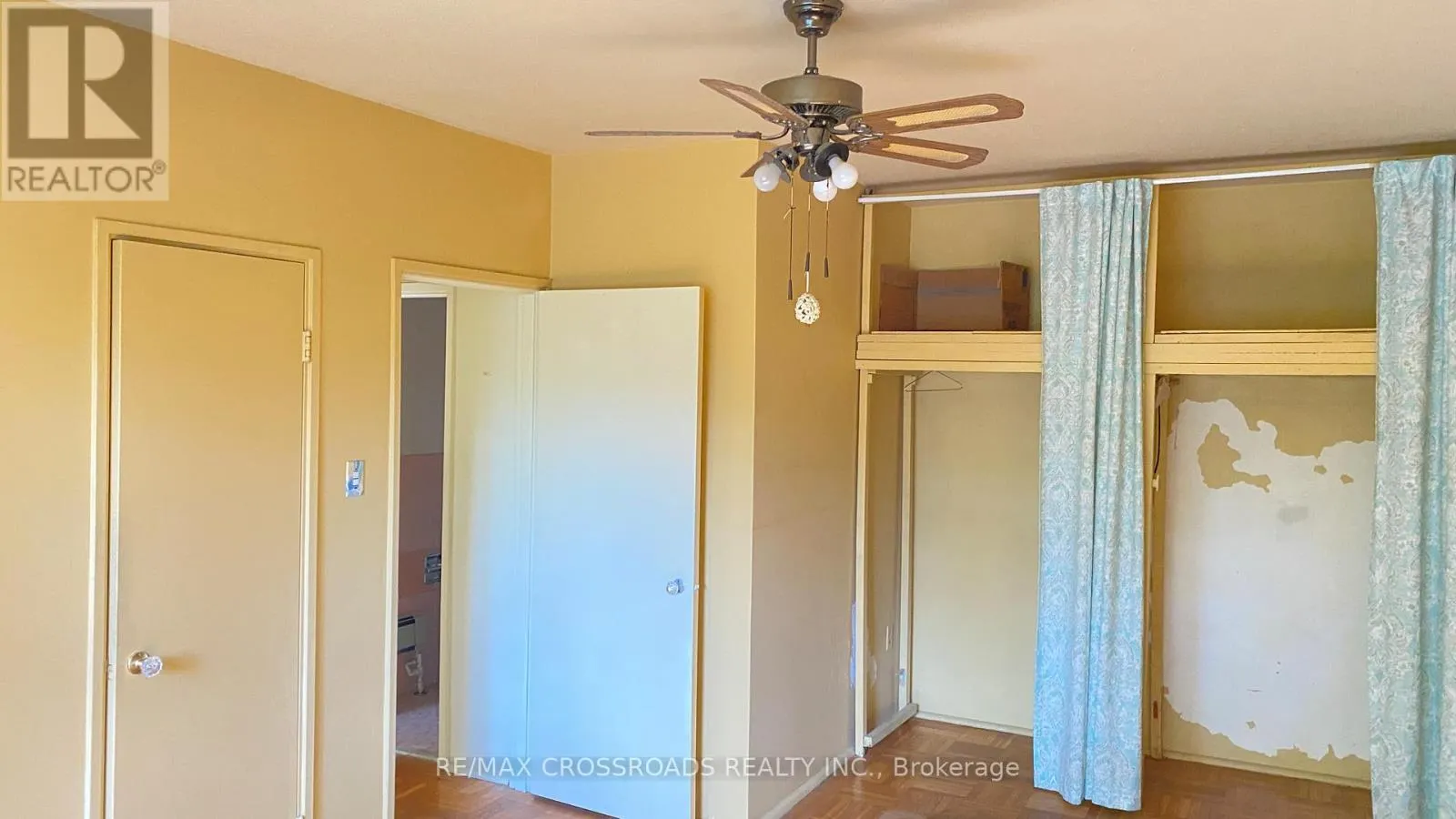 302 - 30 ELM AVENUE