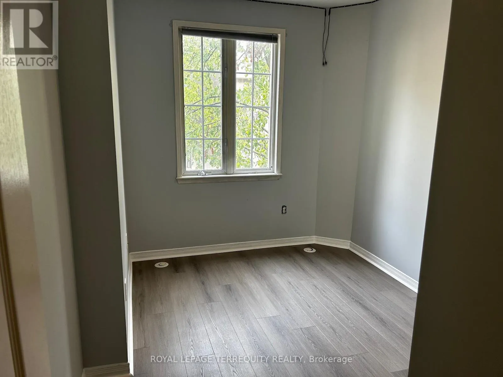 B19 - 108 FINCH AVENUE W