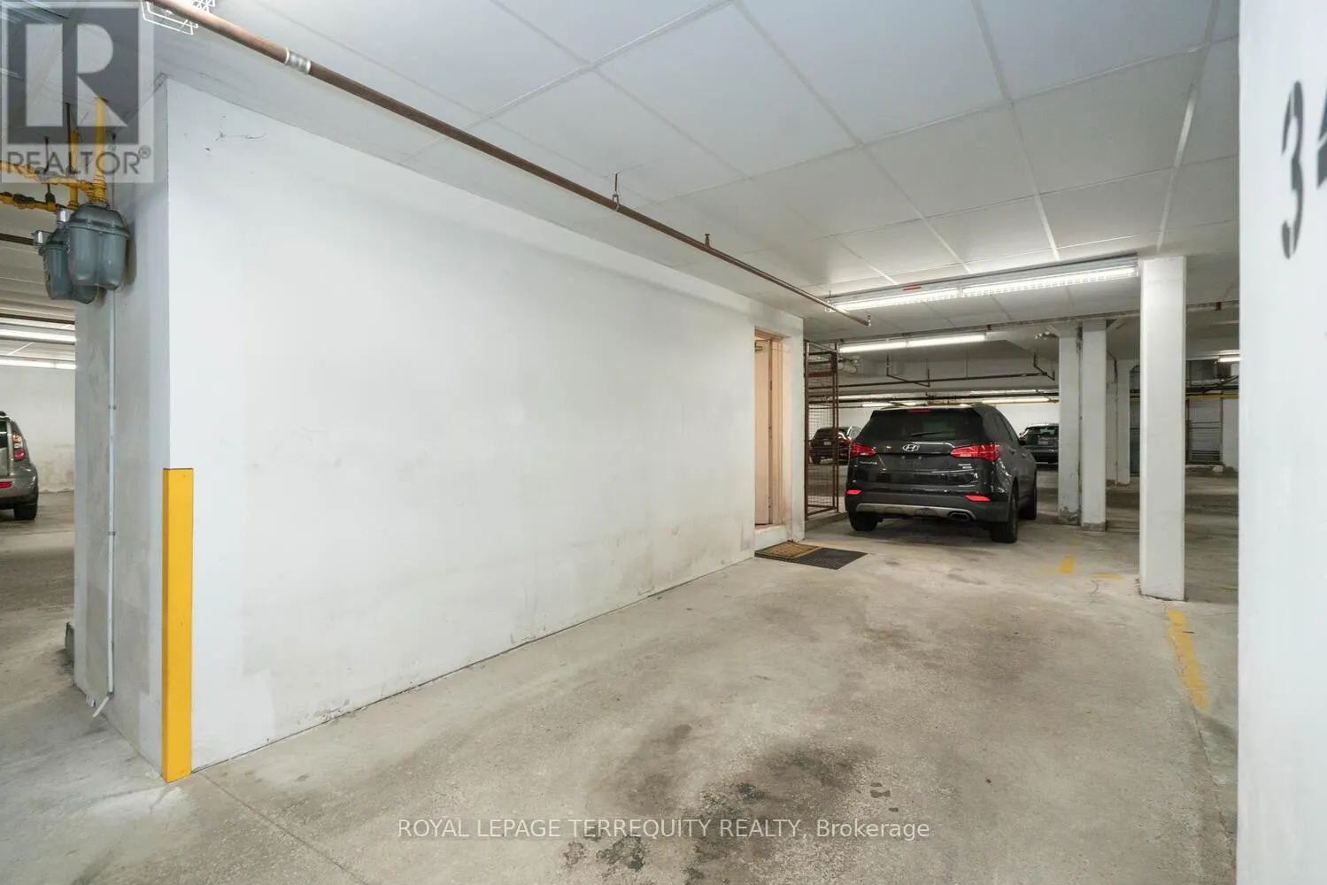B19 - 108 FINCH AVENUE W
