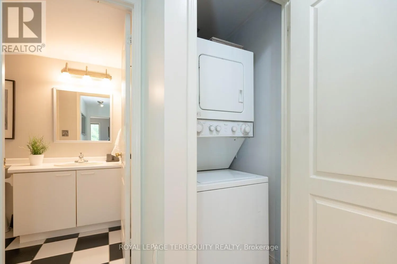 B19 - 108 FINCH AVENUE W