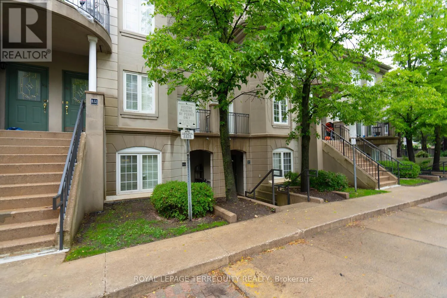 B19 - 108 FINCH AVENUE W