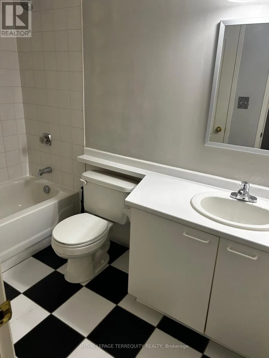 B19 - 108 FINCH AVENUE W
