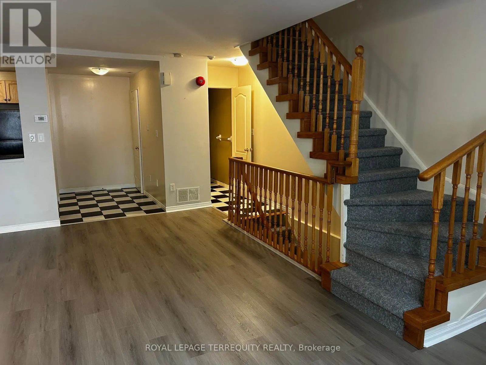 B19 - 108 FINCH AVENUE W