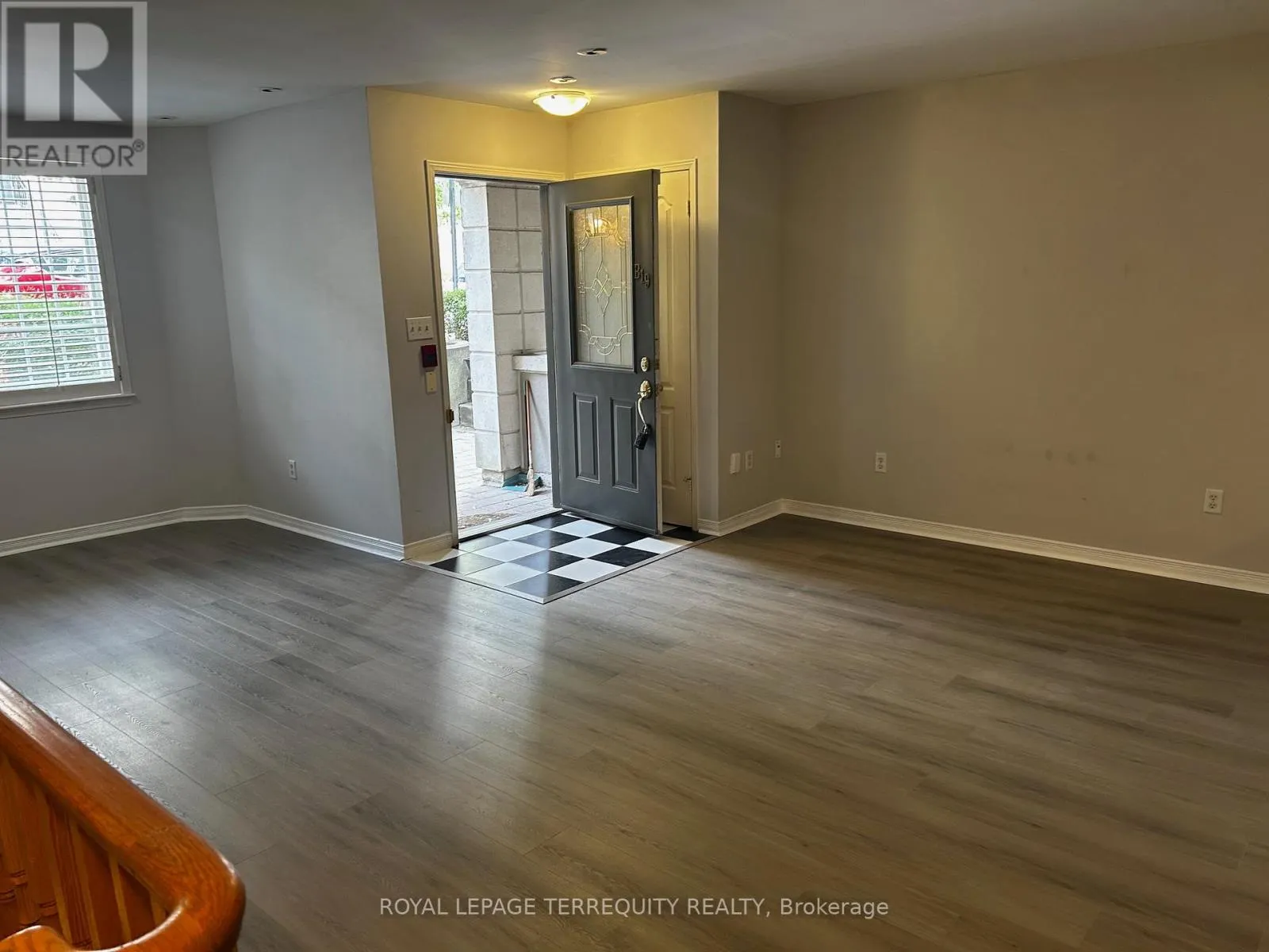B19 - 108 FINCH AVENUE W