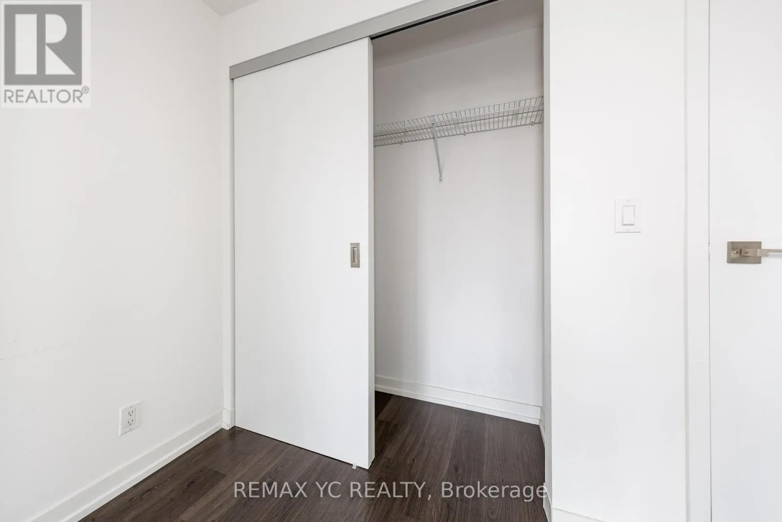 313 - 98 LILLIAN STREET