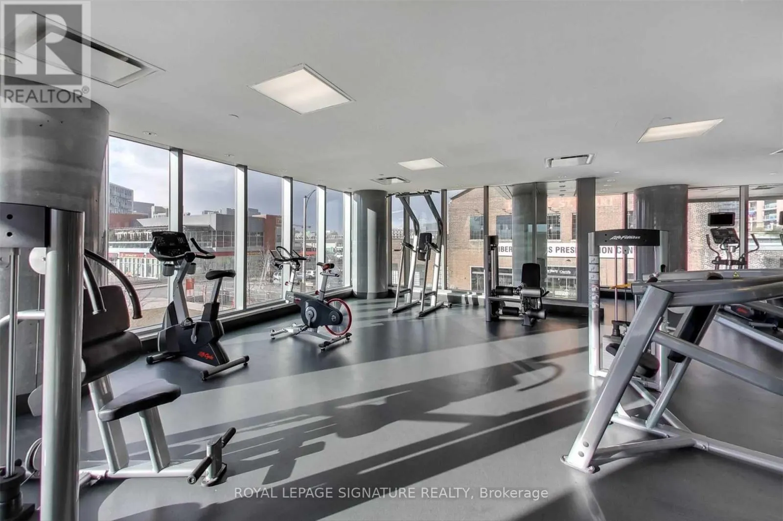 2112 - 150 EAST LIBERTY STREET