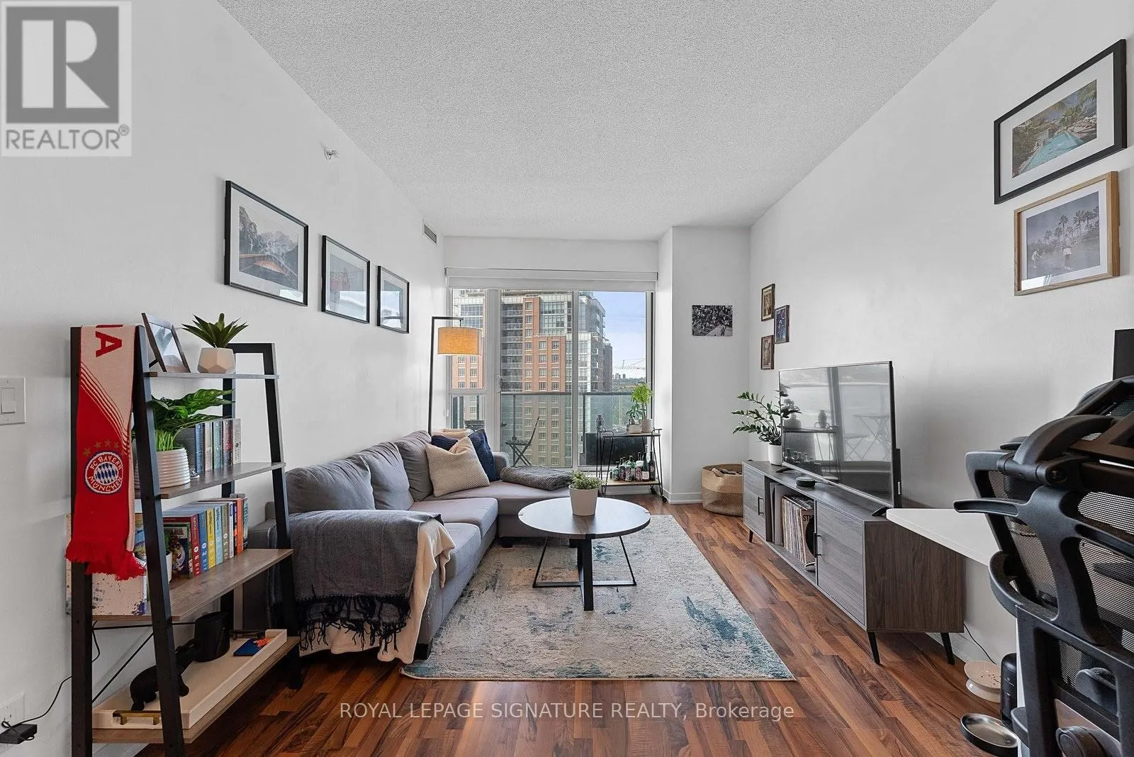2112 - 150 EAST LIBERTY STREET