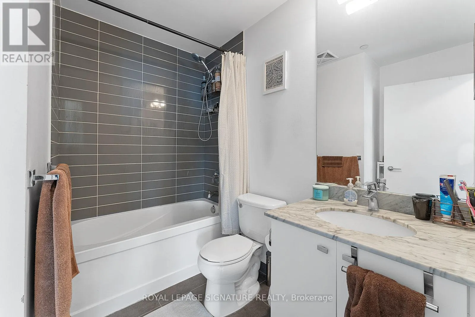 2112 - 150 EAST LIBERTY STREET