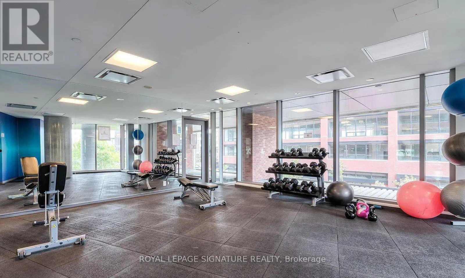2112 - 150 EAST LIBERTY STREET