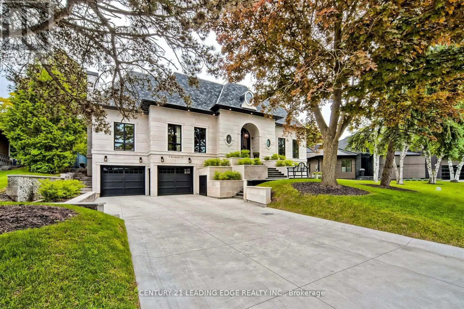 9 SANDPIPER COURT