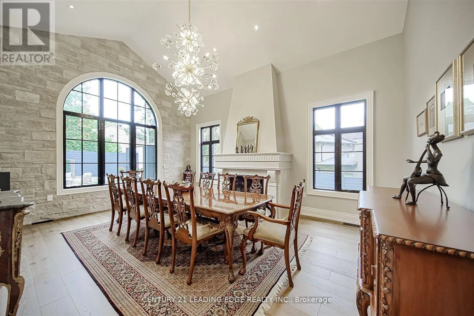 9 SANDPIPER COURT