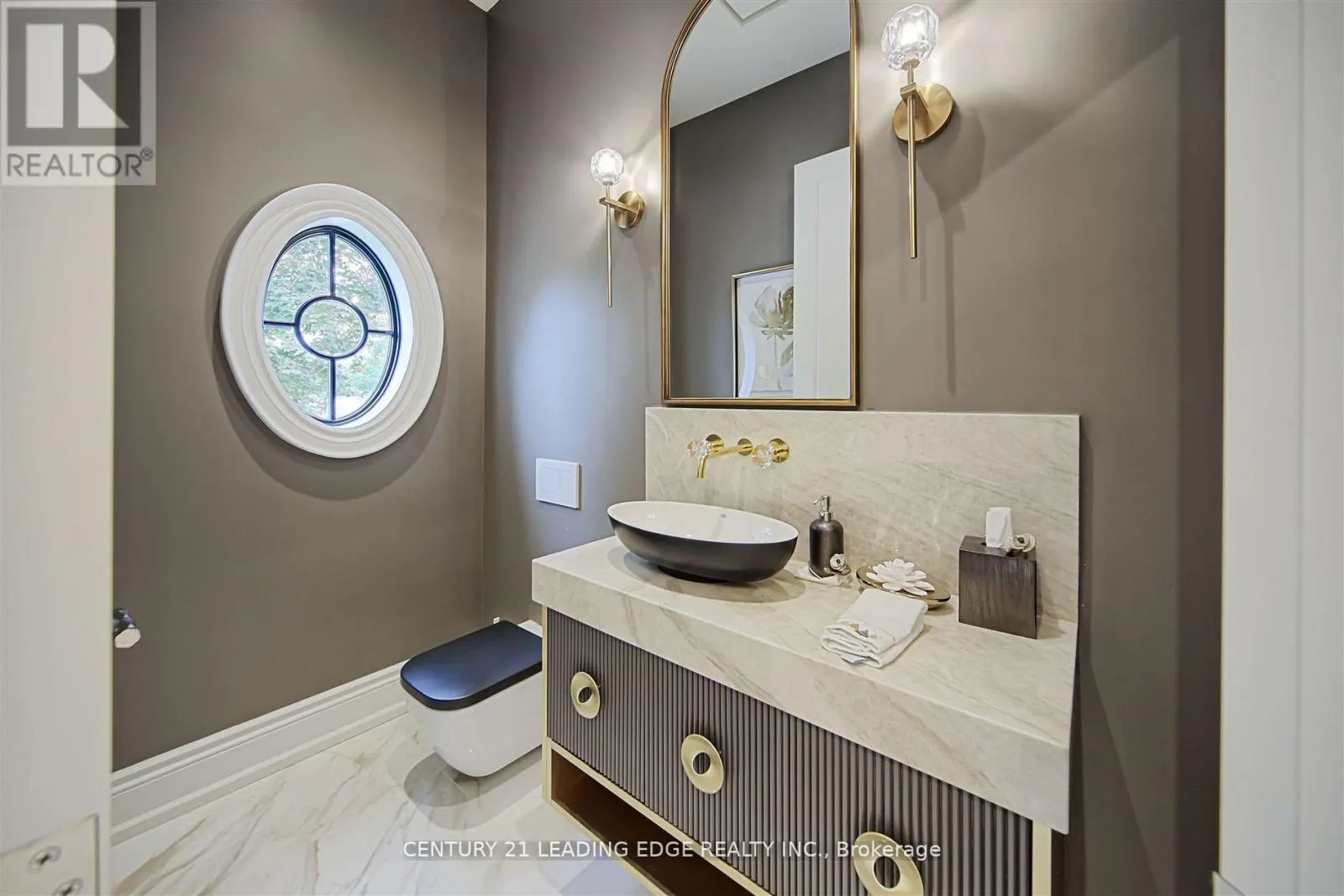 9 SANDPIPER COURT