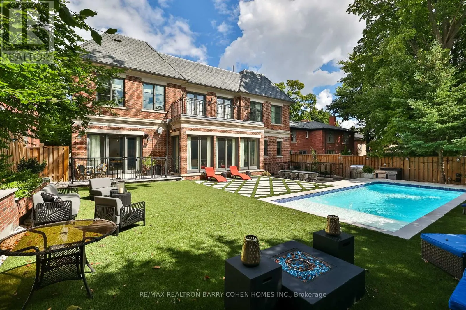 33 STRATHEDEN ROAD