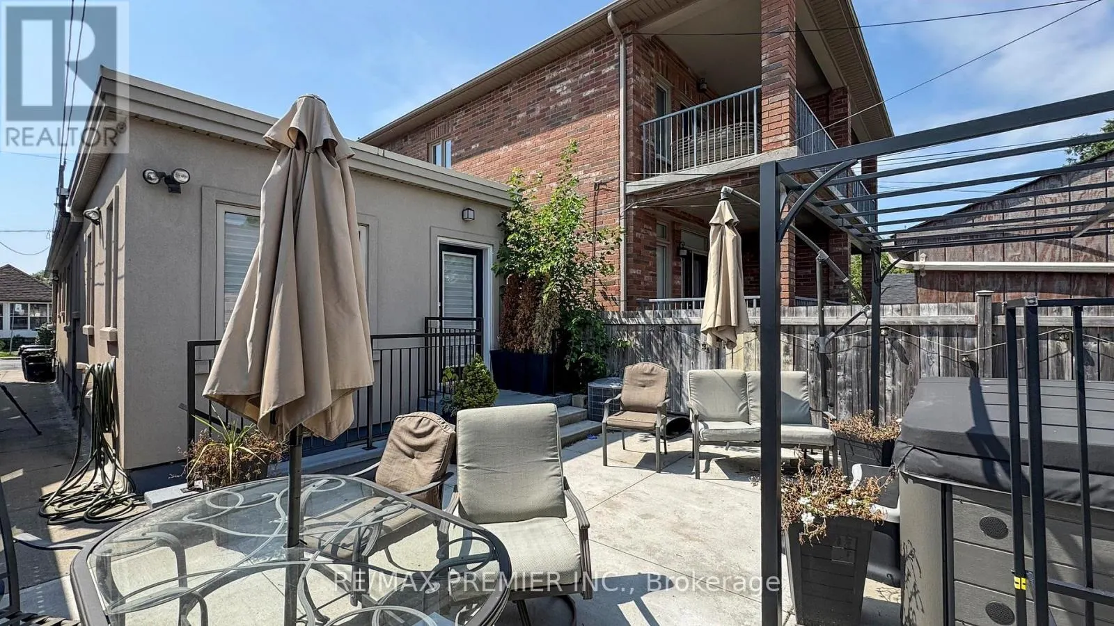 32 AMHERST AVENUE